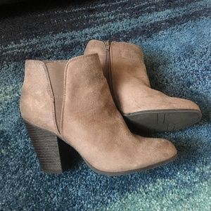 Fergalicious Ankle Boot Taupe